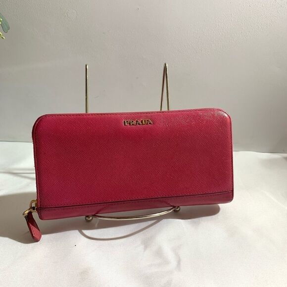 💥AUTHENTIC💥 Prada Saffiano Zip Around Clutch Wallet Pink - Picture 1 of 12